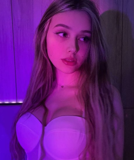 Foto di nudo di fuga di OnlyFans di Whylollycry