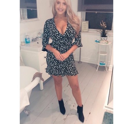 Foto di nudo di fuga di OnlyFans di Emma Louise Jones