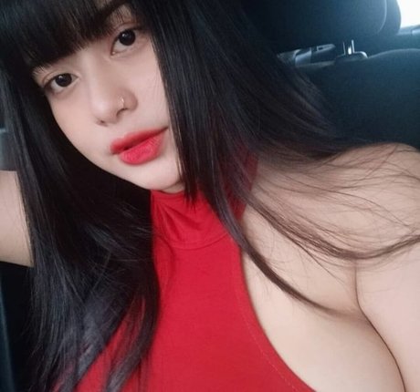 Foto di nudo di fuga di OnlyFans di Noonz Supattra