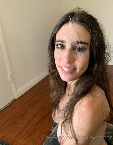 Foto di nudo di fuga di OnlyFans di Youlovemadsfreee