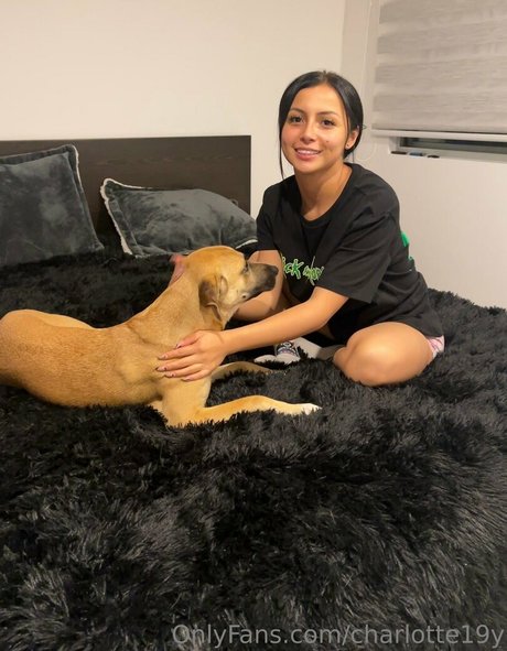 Charlotte19y