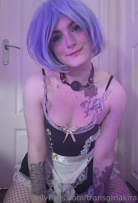 Transgirlakira
