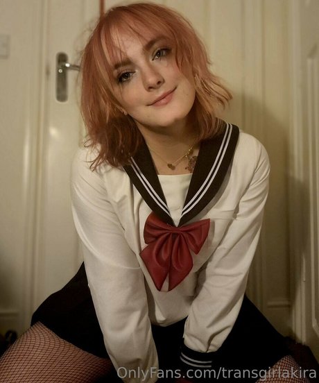 Transgirlakira