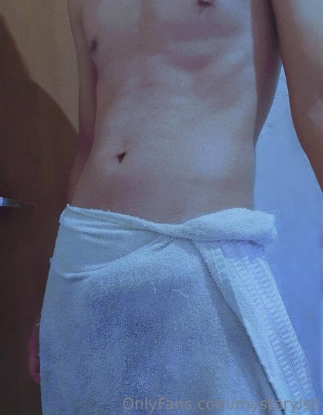 Foto di nudo di fuga di OnlyFans di Mysterylsti