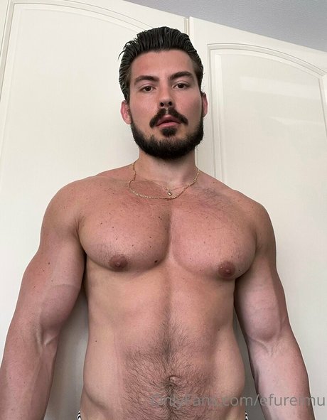 Foto di nudo di fuga di OnlyFans di Efureimu