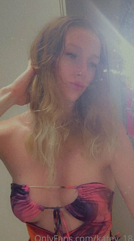 Foto di nudo di fuga di OnlyFans di Katey19