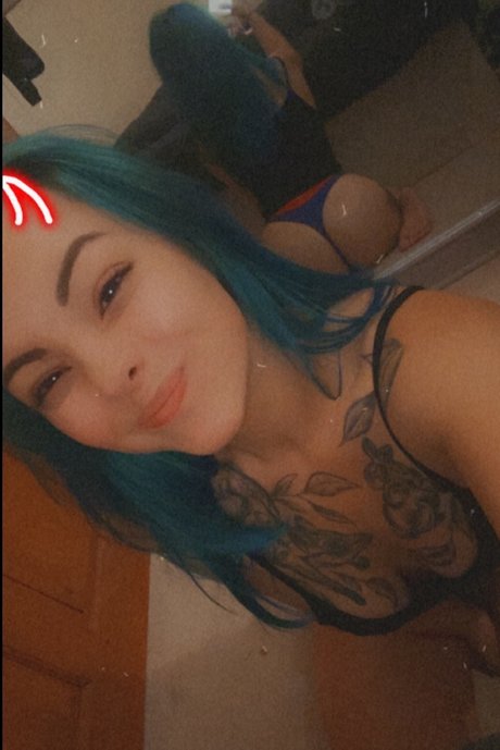 Foto di nudo di fuga di OnlyFans di Bare Sativa 