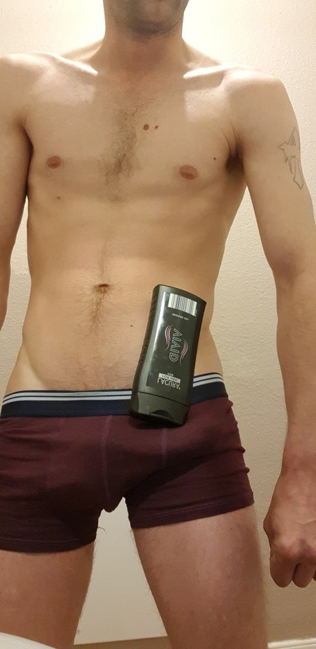 Foto di nudo di fuga di OnlyFans di Dan