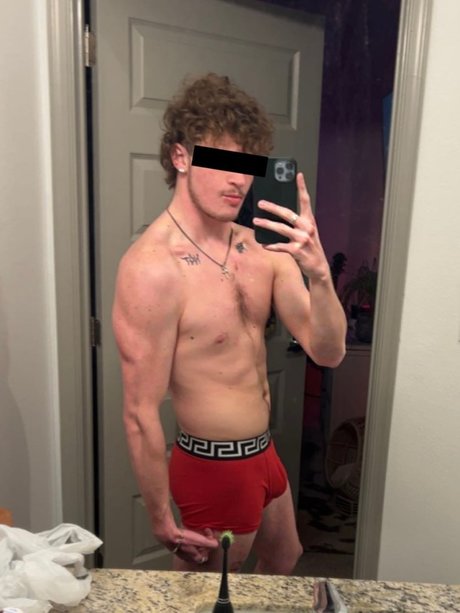 Foto di nudo di fuga di OnlyFans di Bigppbro