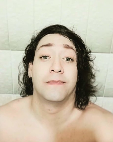 Foto di nudo di fuga di OnlyFans di Bicchoaguilar