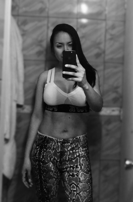 Foto di nudo di fuga di OnlyFans di Mica V
