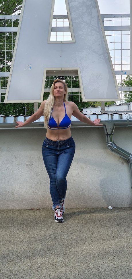 Foto di nudo di fuga di OnlyFans di Mia Pillango