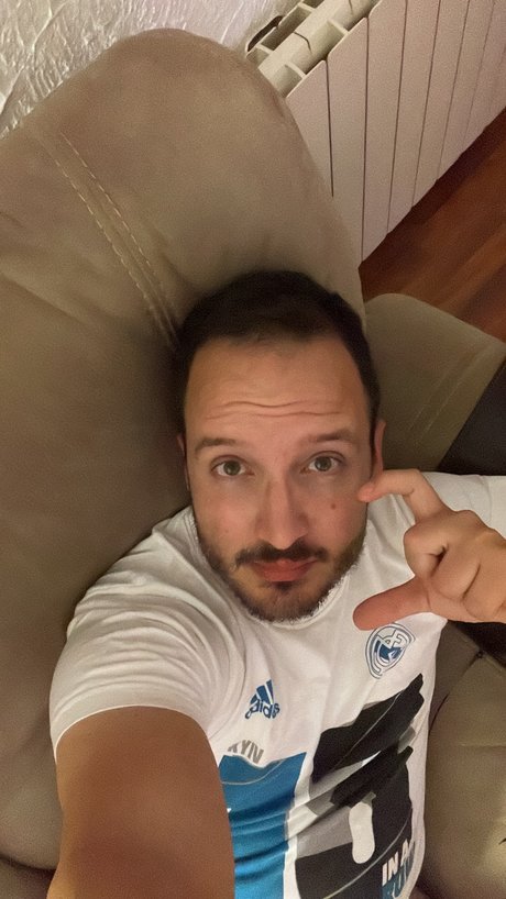 Foto di nudo di fuga di OnlyFans di Michaelangelo