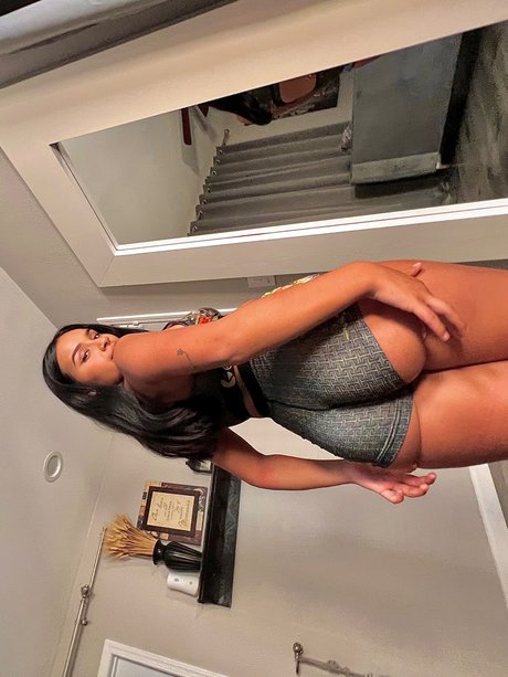 Foto di nudo di fuga di OnlyFans di Mia Vip