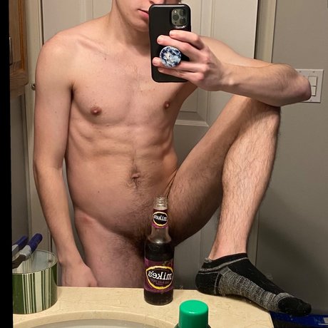Foto di nudo di fuga di OnlyFans di Mikes Hard Twink