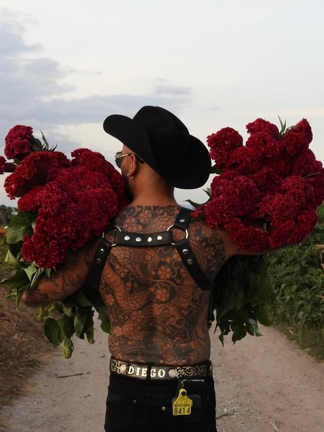 Foto di nudo di fuga di OnlyFans di Diego Mexakuza
