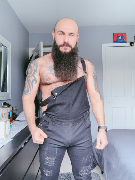 Foto di nudo di fuga di OnlyFans di The Bearded Bear Man