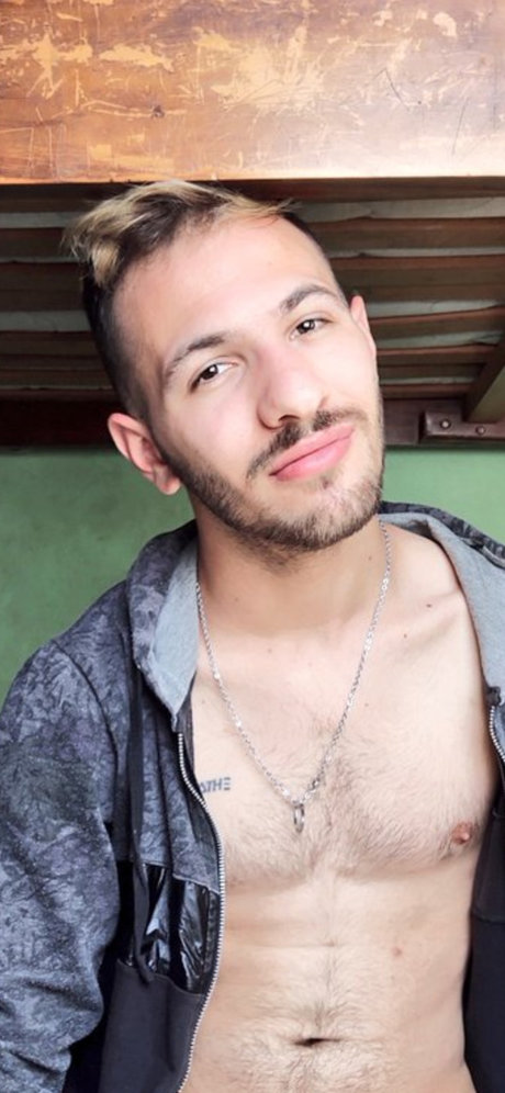 Foto di nudo di fuga di OnlyFans di Benja