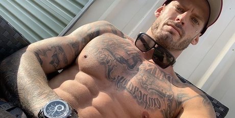 Foto di nudo di fuga di OnlyFans di Benn