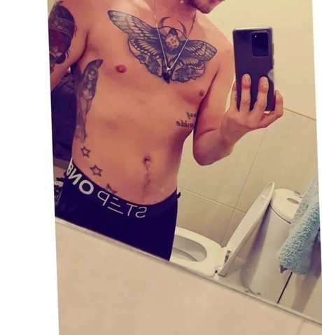 Foto di nudo di fuga di OnlyFans di Benji