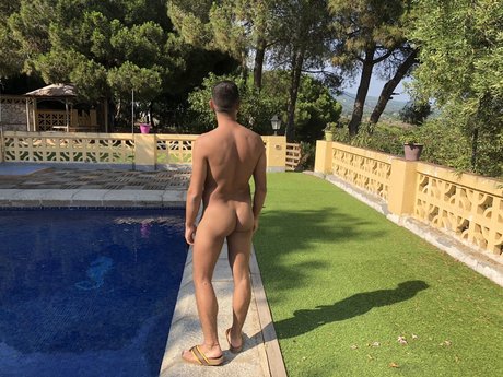 Foto di nudo di fuga di OnlyFans di Jogais