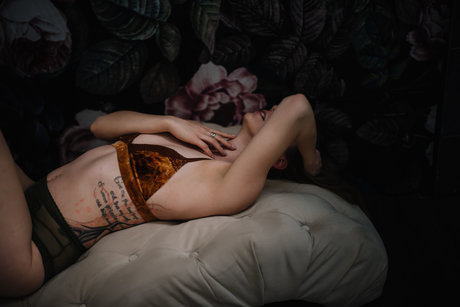 Foto di nudo di fuga di OnlyFans di Bell 