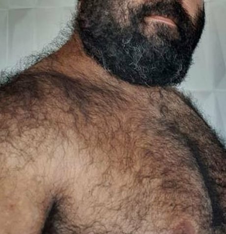 Foto di nudo di fuga di OnlyFans di Bearuai