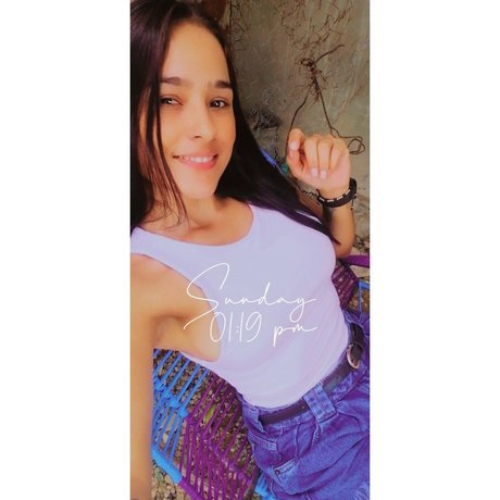 Foto di nudo di fuga di OnlyFans di Milagros Rincn