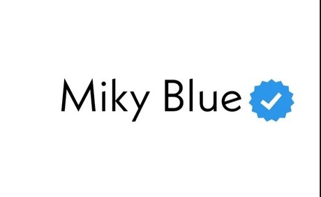Foto di nudo di fuga di OnlyFans di Miky Blue