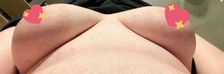 Foto di nudo di fuga di OnlyFans di Asria