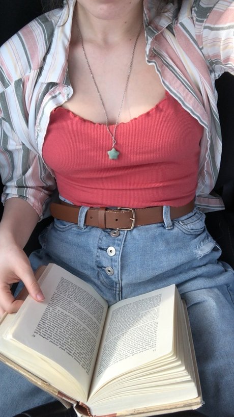 Foto di nudo di fuga di OnlyFans di Charlotte Cox