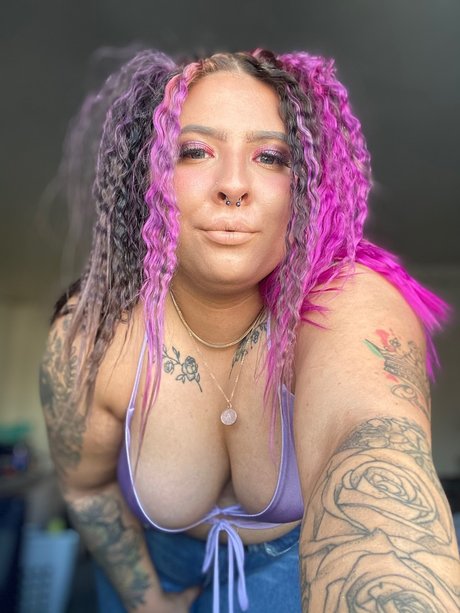 Foto di nudo di fuga di OnlyFans di Charlotte Davis