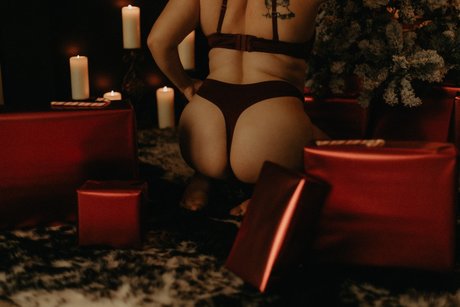 Foto di nudo di fuga di OnlyFans di Tiffany Starr