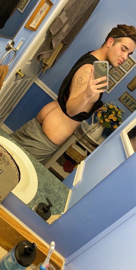 Foto di nudo di fuga di OnlyFans di Andrewr