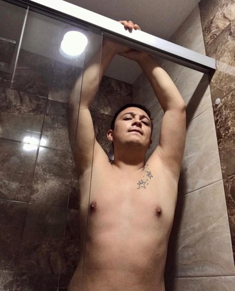 Foto di nudo di fuga di OnlyFans di Andy