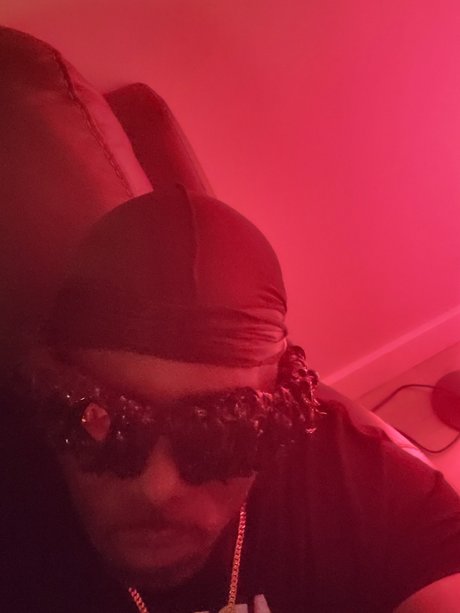 Foto di nudo di fuga di OnlyFans di Mike Dirty