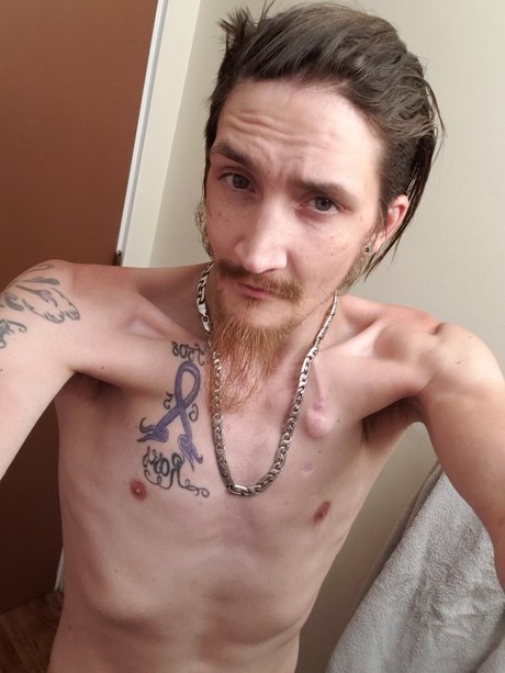 Foto di nudo di fuga di OnlyFans di Michael