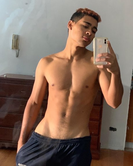 Foto di nudo di fuga di OnlyFans di Mike