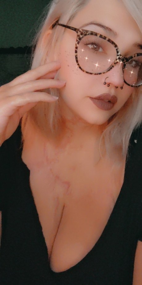 Foto di nudo di fuga di OnlyFans di Miya James