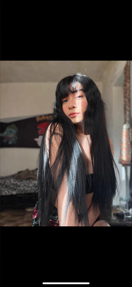 Foto di nudo di fuga di OnlyFans di Emily Danae
