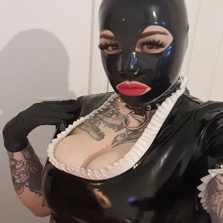 Foto di nudo di fuga di OnlyFans di Midnight Queen 