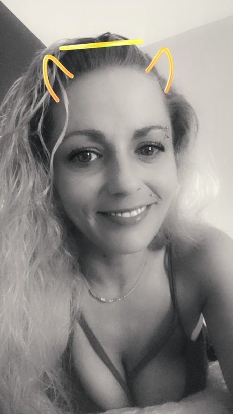 Foto di nudo di fuga di OnlyFans di Tlea Teaspoon