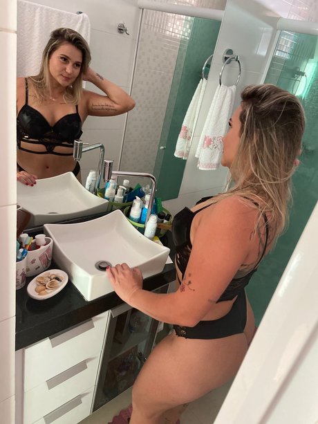 Foto di nudo di fuga di OnlyFans di Michelly