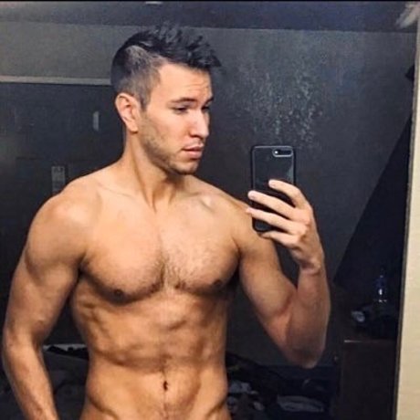 Foto di nudo di fuga di OnlyFans di Michael J
