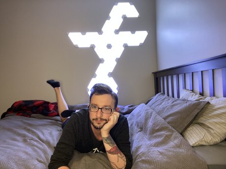 Foto di nudo di fuga di OnlyFans di Michael Hendrix