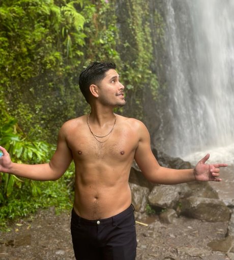 Foto di nudo di fuga di OnlyFans di Michael Dejano