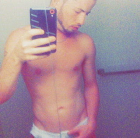 Foto di nudo di fuga di OnlyFans di Bee Neal