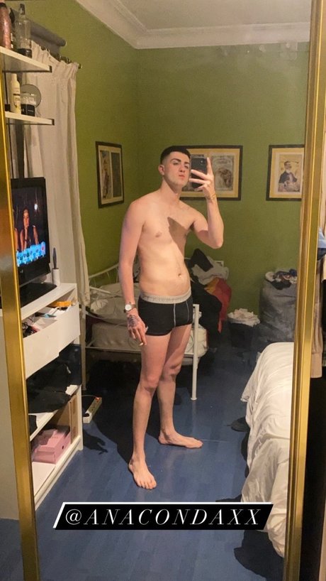 Foto di nudo di fuga di OnlyFans di Anacondaxxfree