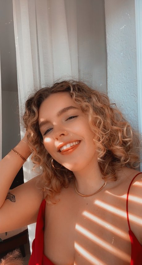 Foto di nudo di fuga di OnlyFans di Amber