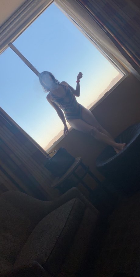 Foto di nudo di fuga di OnlyFans di Minnie